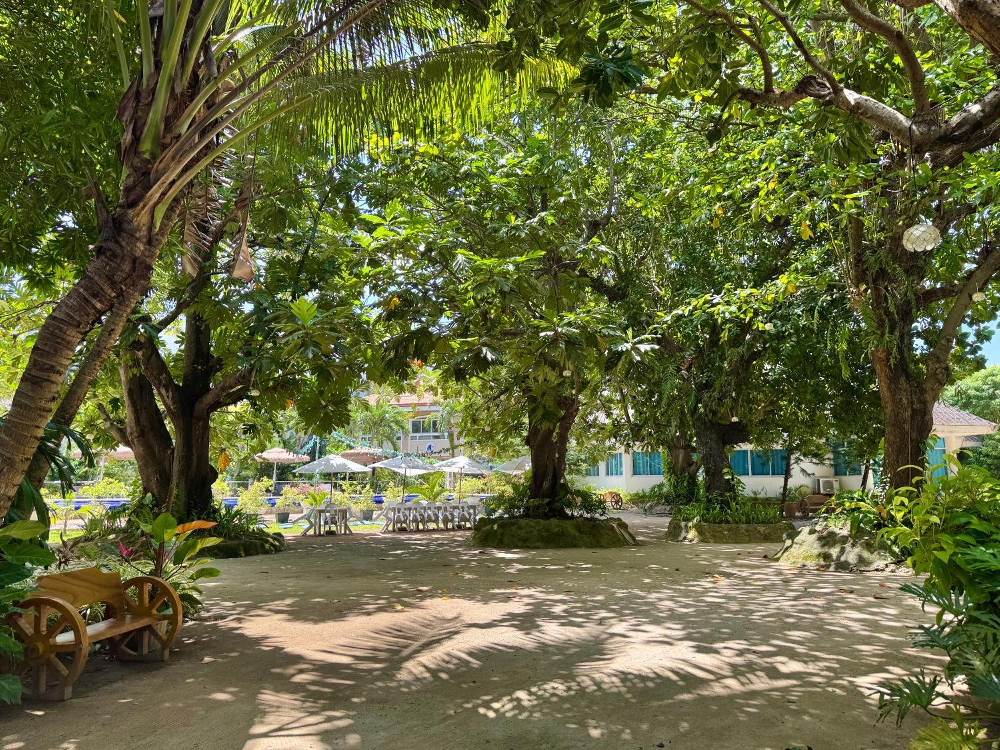 Casa Pilar Beach Resort Manoc-Manoc Exterior foto